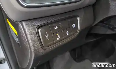 Hyundai Santa Fe 2018 2.0 Автомат в Москве № 1172189, миниатюра 12