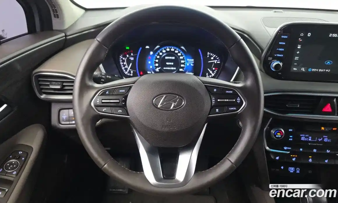 Hyundai Santa Fe 2018 2.0 Автомат в Москве № 1172189, фото 13