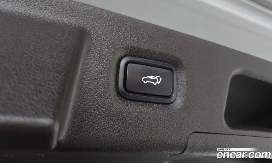 Hyundai Santa Fe 2018 2.0 Автомат в Москве № 1172189, фото 20