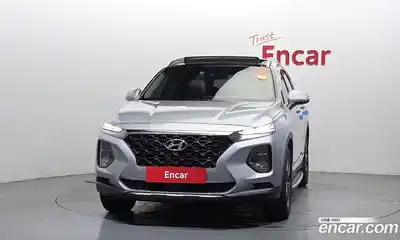 Hyundai Santa Fe 2018 2.0 Автомат в Москве № 1172189, миниатюра 3