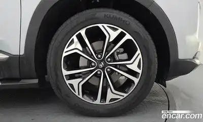 Hyundai Santa Fe 2018 2.0 Автомат в Москве № 1172189, миниатюра 5