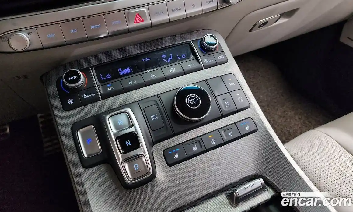 Hyundai Palisade 2022 2.2 Автомат в Москве № 1172240, фото 9