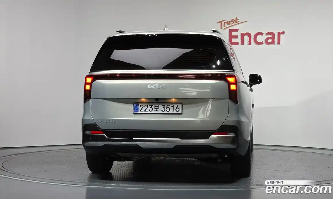 Kia Canival 2025 2.2 Автомат в Москве № 1172371, фото 3