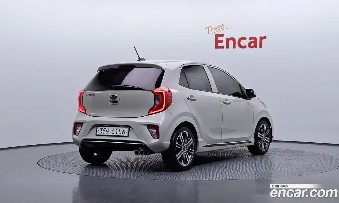 Kia Morning 2017 1.0 Автомат в Москве № 1172470, фото 2