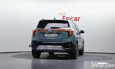 Kia Seltos 2023 1.6 гидро в Москве № 1172482, миниатюра 4