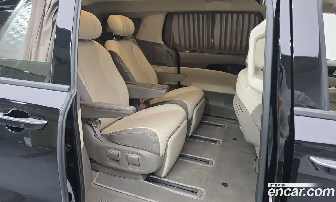 Kia Canival 2024 3.5 Автомат в Москве № 1172507, фото 12