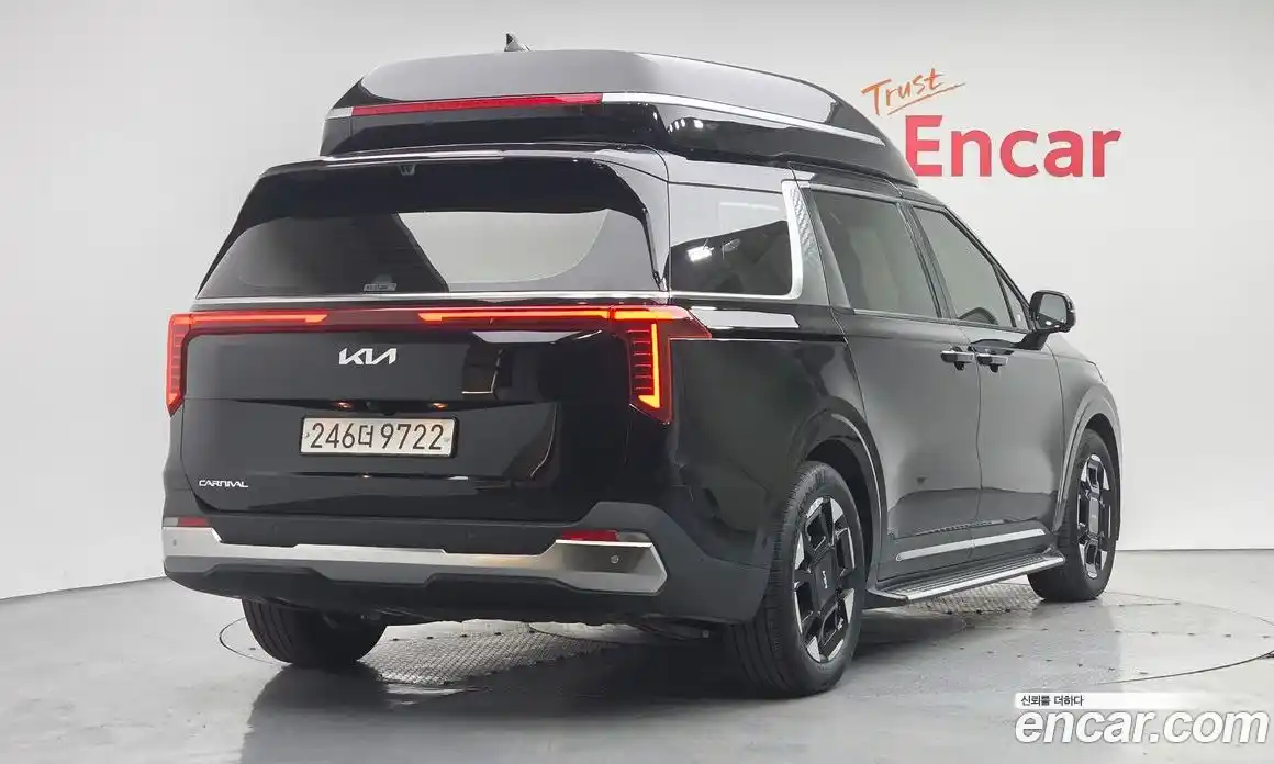 Kia Canival 2024 3.5 Автомат в Москве № 1172507, фото 2