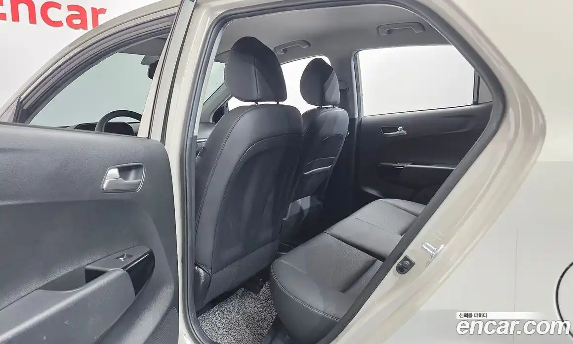 Kia Morning 2023 1.0 Автомат в Москве № 1172508, фото 18