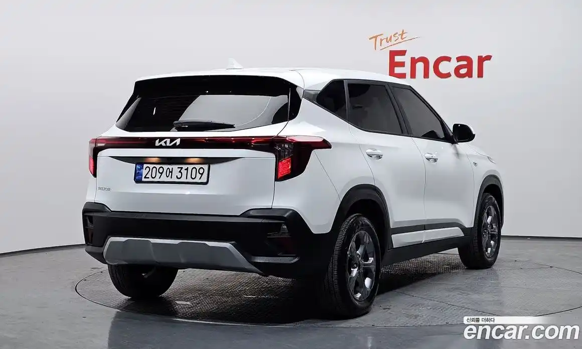 Kia Seltos 2024 2.0 гидро в Москве № 1172535, фото 2