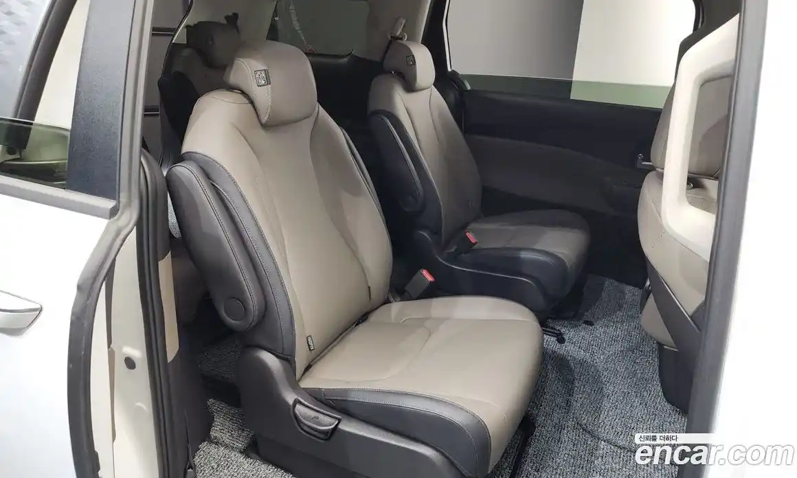 Kia Canival 2024 3.5 Автомат в Москве № 1172567, фото 12