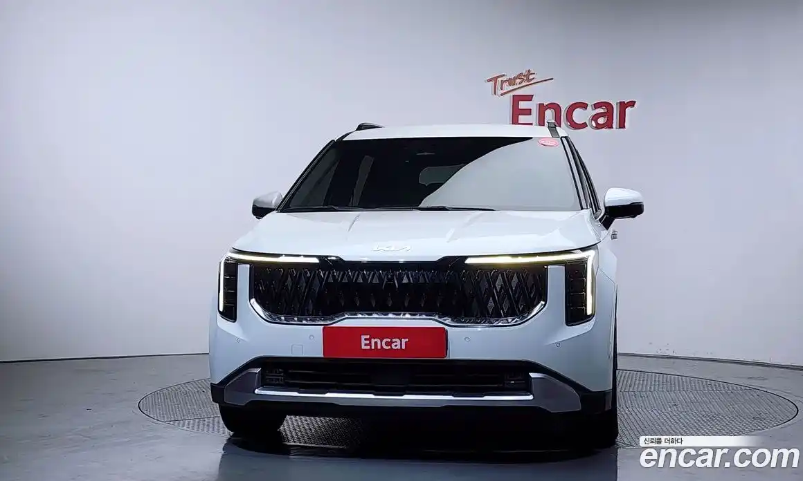 Kia Canival 2024 3.5 Автомат в Москве № 1172567, фото 3