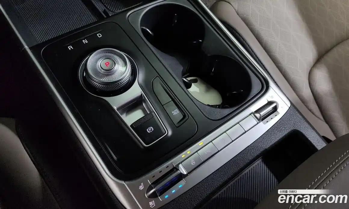 Kia Canival 2024 3.5 Автомат в Москве № 1172567, фото 9