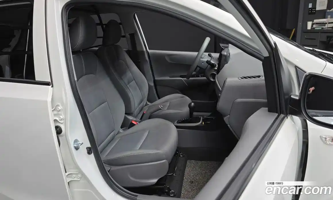 Kia Morning 2021 1.0 Автомат в Москве № 1172585, фото 12