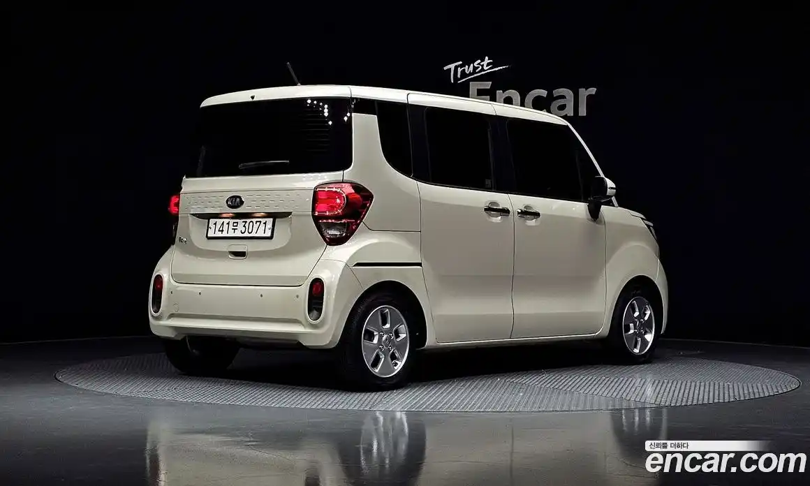 Kia Ray 2020 1.0 Автомат в Москве № 1172889, фото 2