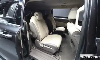 Kia Canival 2024 2.2 гидро в Москве № 1172949, миниатюра 12