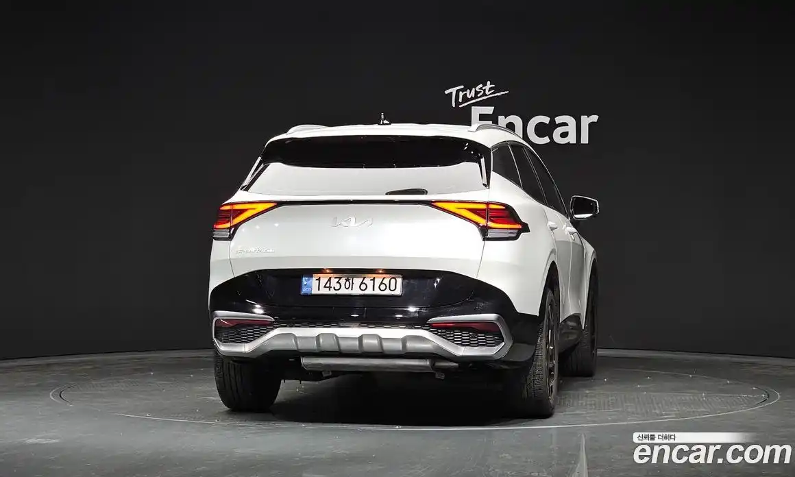 Kia Sportage 2023 1.6 Автомат в Москве № 1172996, фото 3