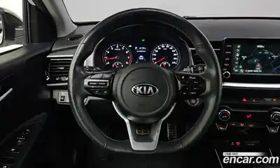 Kia Stonic 2019 1.4 Автомат в Москве № 1173067, миниатюра 12
