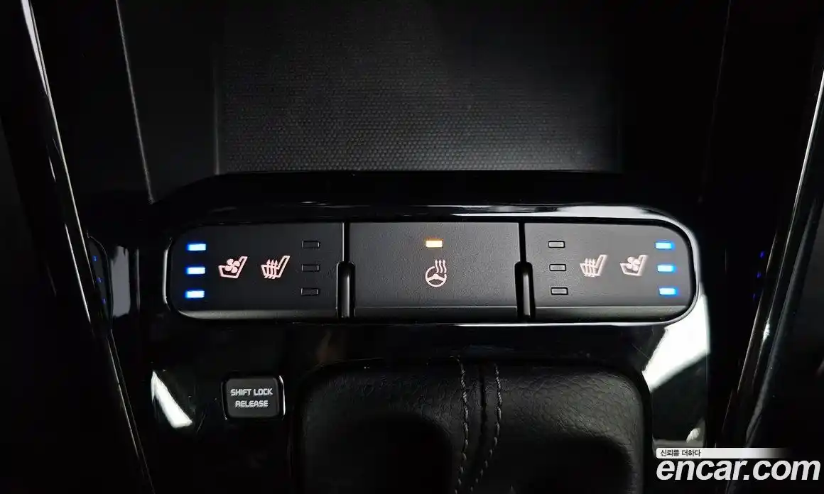 Kia Stonic 2019 1.4 Автомат в Москве № 1173067, фото 18