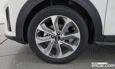 Kia Stonic 2019 1.4 Автомат в Москве № 1173067, миниатюра 4
