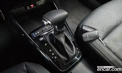 Kia Stonic 2019 1.4 Автомат в Москве № 1173067, миниатюра 8