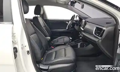 Kia Stonic 2019 1.4 Автомат в Москве № 1173067, миниатюра 10