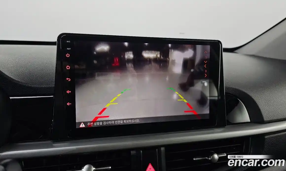 Kia Morning 2017 1.0 Автомат в Москве № 1173097, фото 17