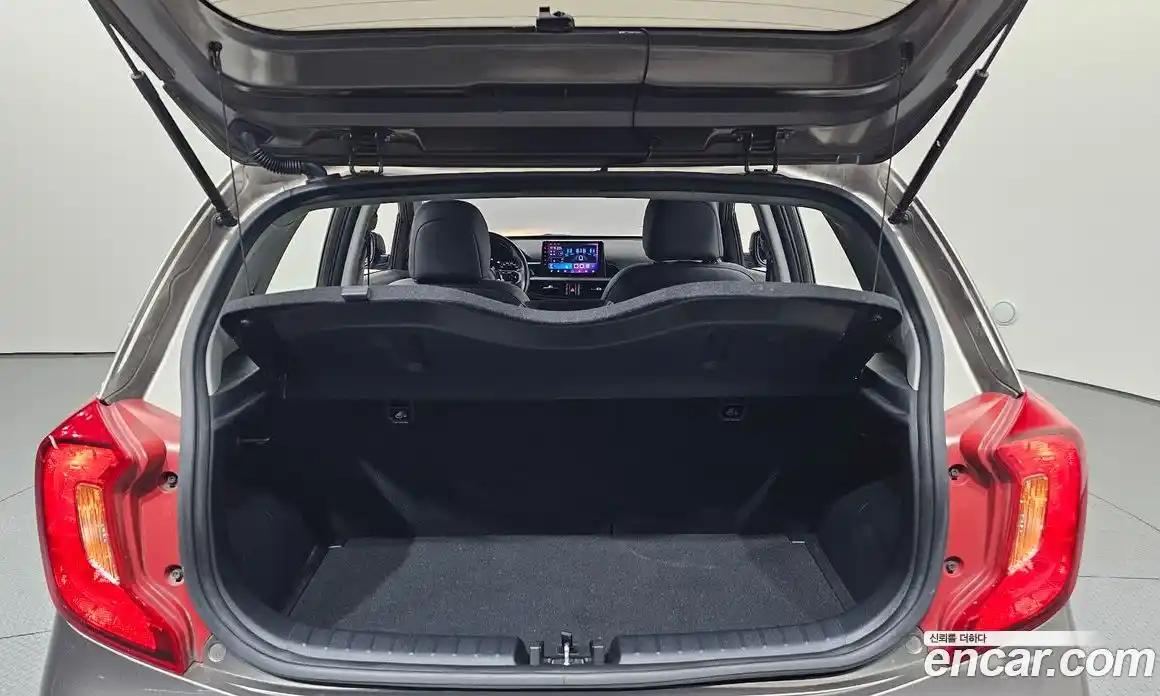 Kia Morning 2017 1.0 Автомат в Москве № 1173097, фото 20