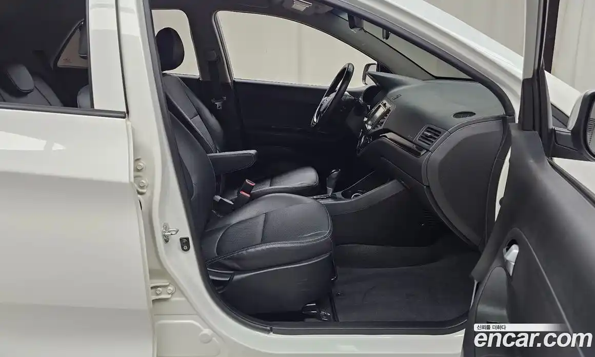 Kia Morning 2014 1.0 Автомат в Москве № 1173129, фото 11