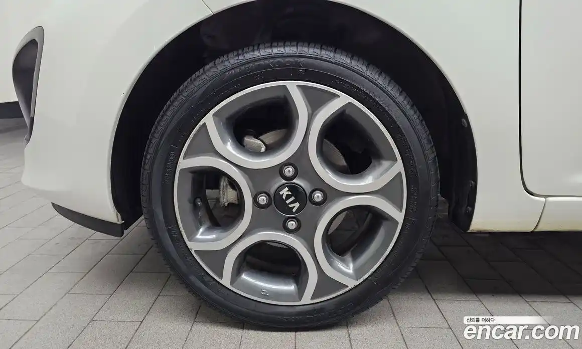 Kia Morning 2014 1.0 Автомат в Москве № 1173129, фото 5