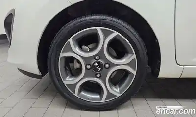 Kia Morning 2014 1.0 Автомат в Москве № 1173129, миниатюра 5