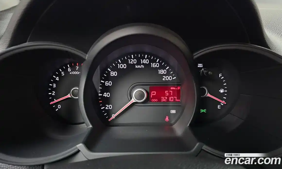 Kia Morning 2014 1.0 Автомат в Москве № 1173129, фото 8