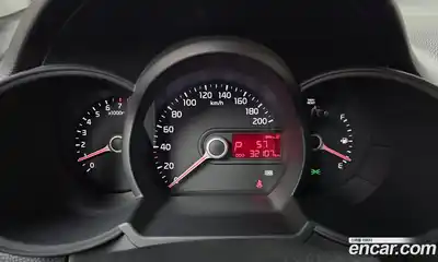 Kia Morning 2014 1.0 Автомат в Москве № 1173129, миниатюра 8