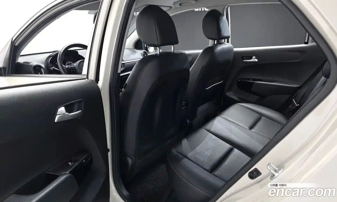 Kia Morning 2021 1.0 Автомат в Москве № 1173142, фото 12