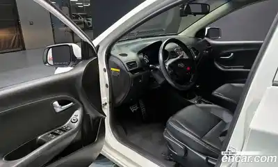 Kia Morning 2014 1.0 Автомат в Москве № 1173157, миниатюра 11