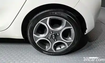 Kia Morning 2014 1.0 Автомат в Москве № 1173157, миниатюра 5