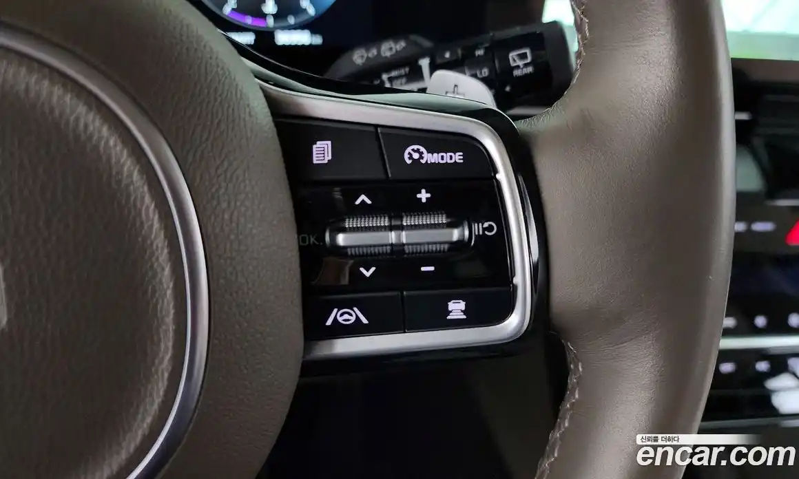 Kia Canival 2023 3.5 Автомат в Москве № 1173264, фото 17