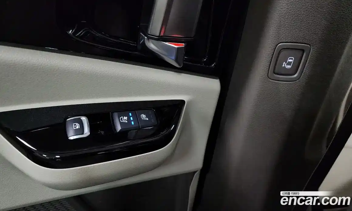 Kia Canival 2023 3.5 Автомат в Москве № 1173264, фото 18