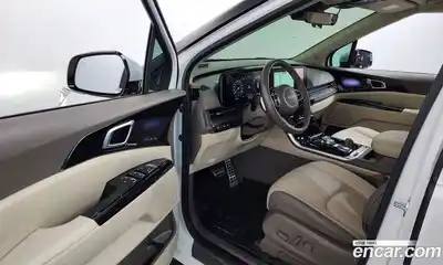 Kia Canival 2023 3.5 Автомат в Москве № 1173264, миниатюра 10