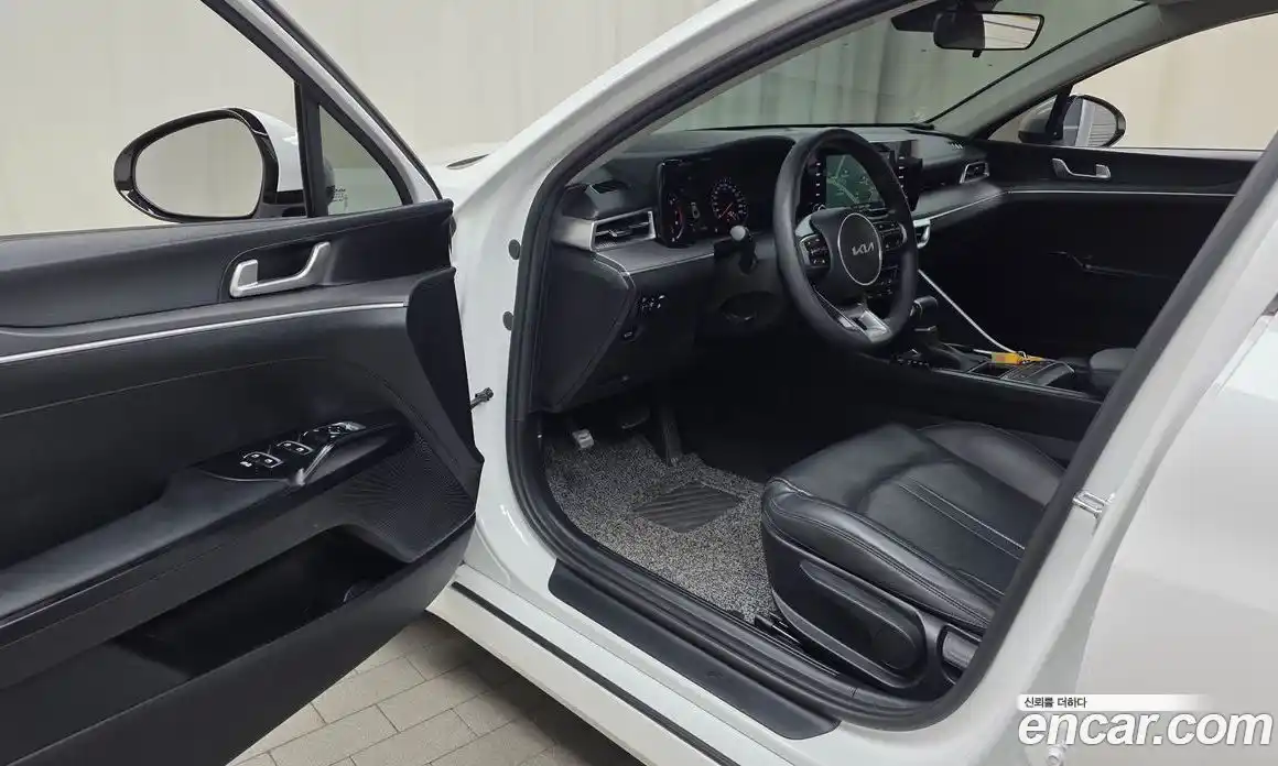 Kia K5 2022 2.0 Автомат в Москве № 1173270, фото 10