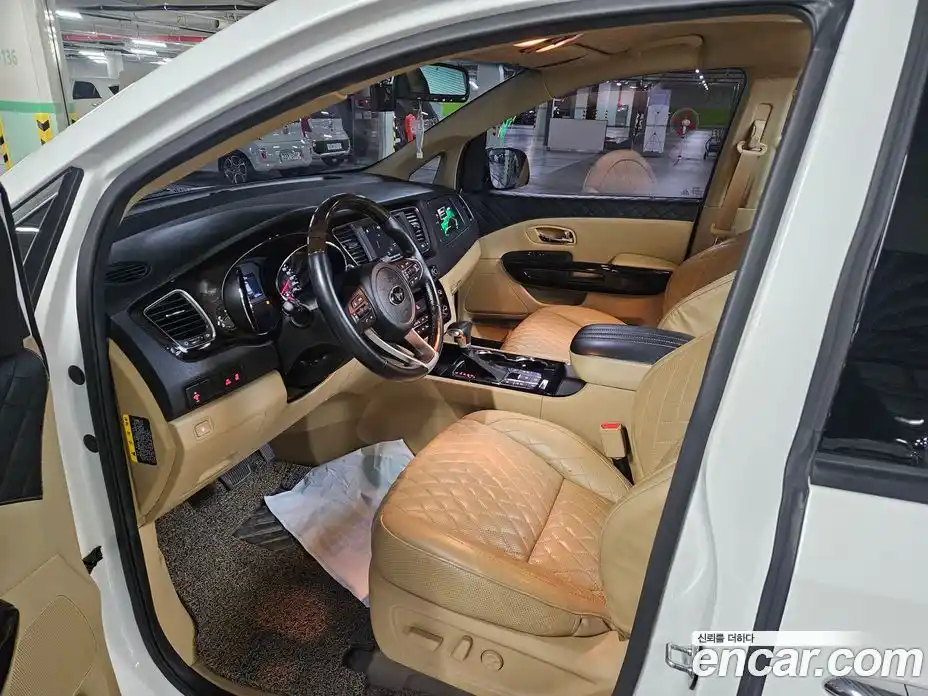 Kia Canival 2020 3.3 Автомат в Москве № 1173314, фото 14