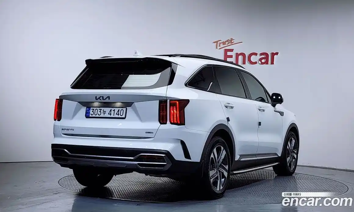 Kia Sorento 2022 1.6 Автомат в Москве № 1173316, фото 2