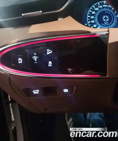 Genesis GV70 2023 2.5 гидро в Москве № 1173428, миниатюра 6