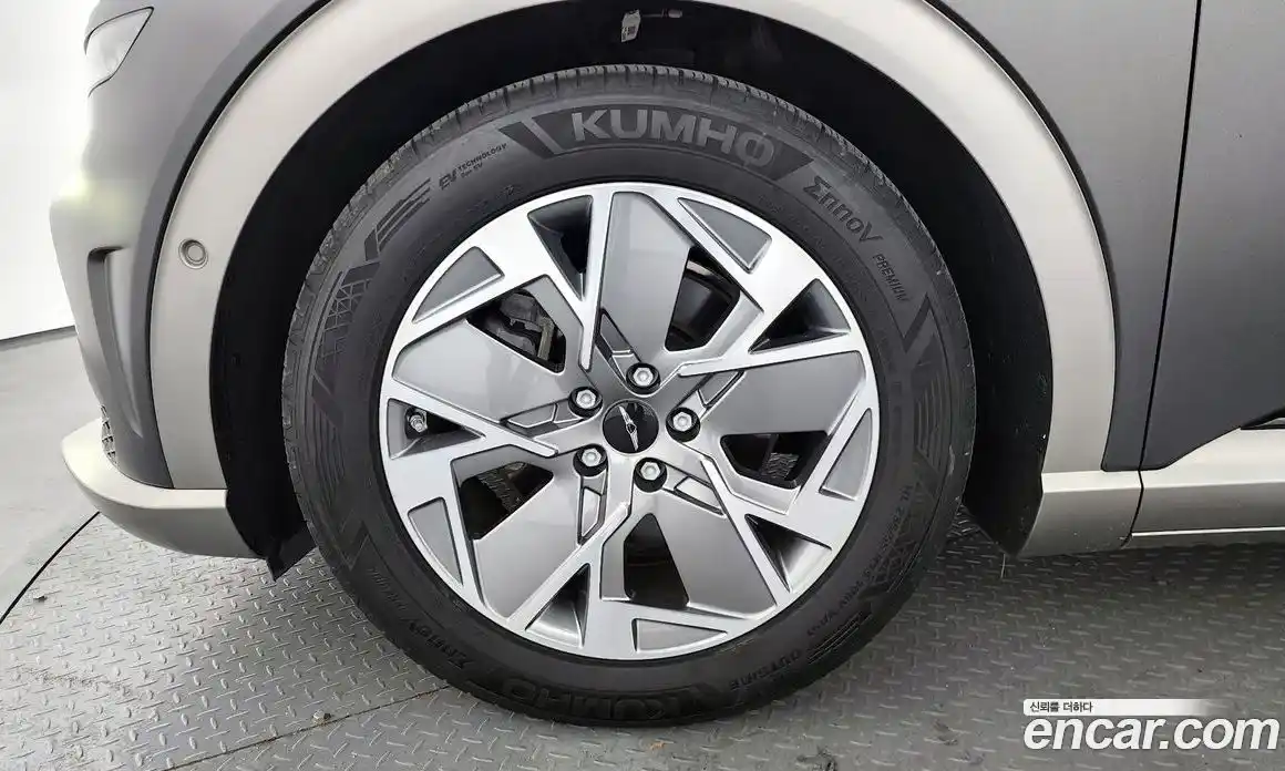 Genesis GV60 2022 0.1 Классический в Москве № 1173614, фото 5