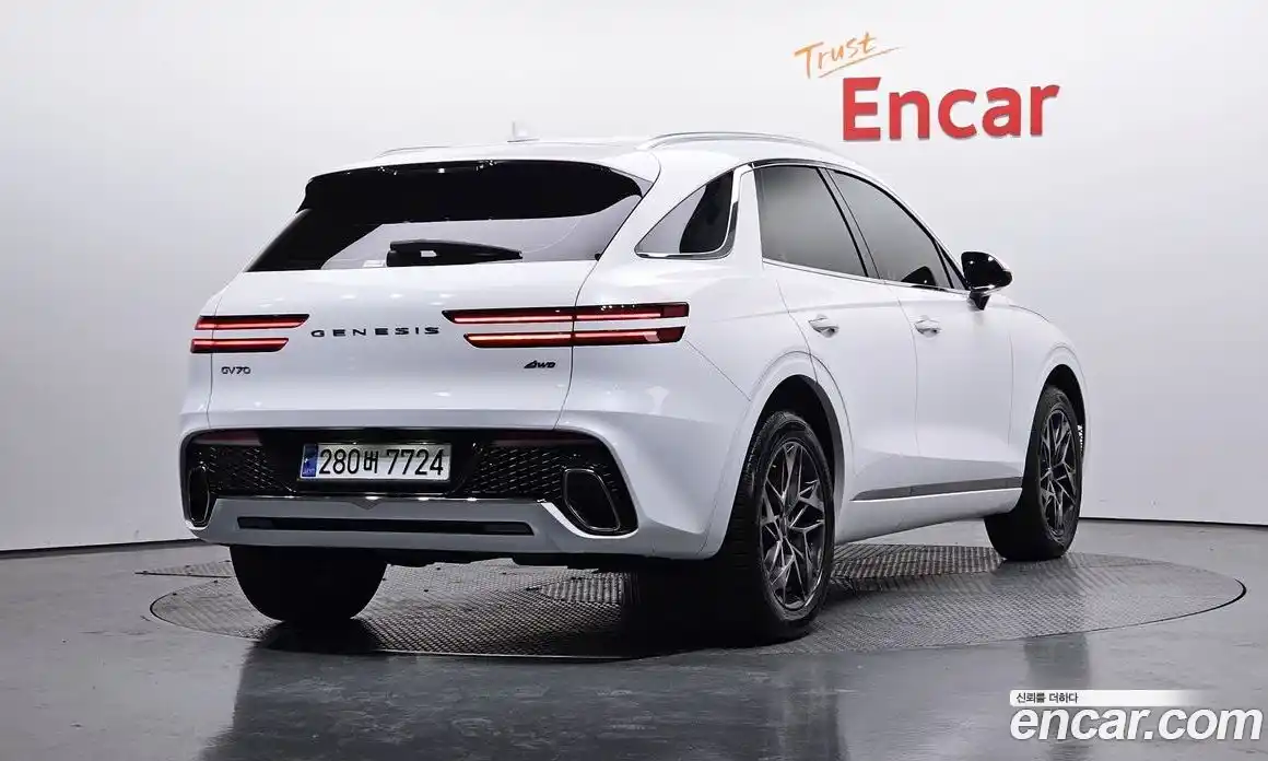 Genesis GV70 2021 2.5 Автомат в Москве № 1173624, фото 1