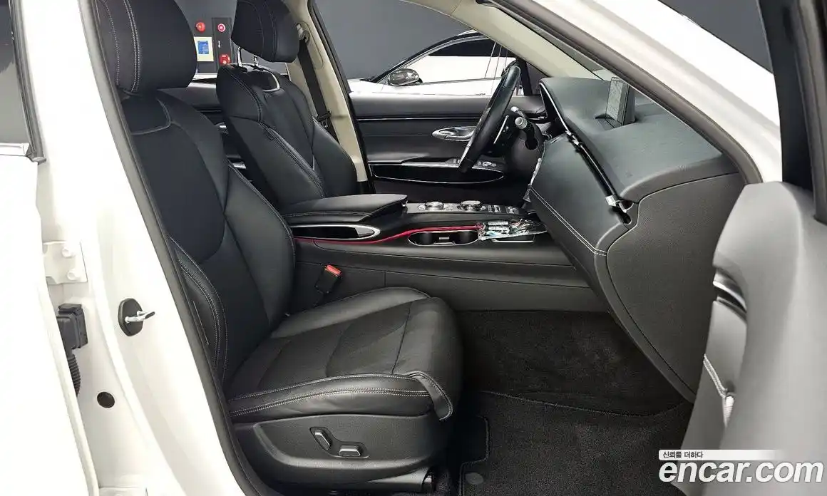 Genesis GV70 2021 2.5 Автомат в Москве № 1173624, фото 9