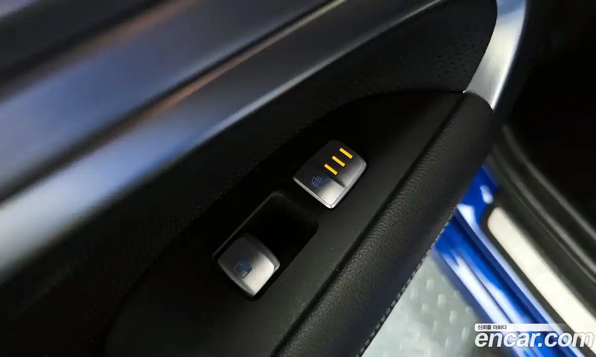 Genesis G70 2018 2.0 Автомат в Москве № 1173677, фото 17