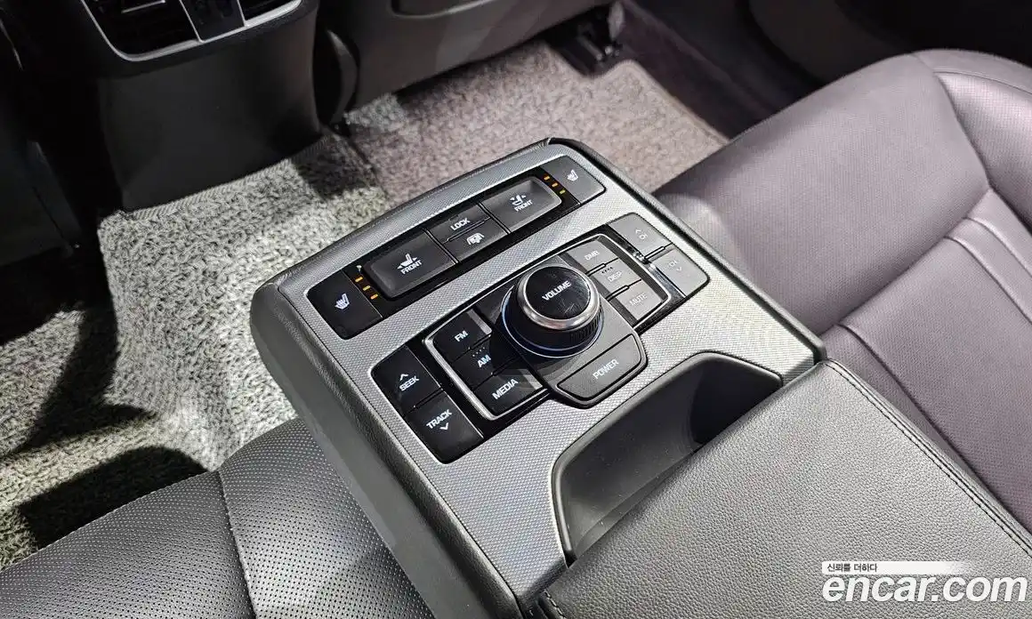 Genesis G80 2019 3.3 Автомат в Москве № 1173699, фото 18