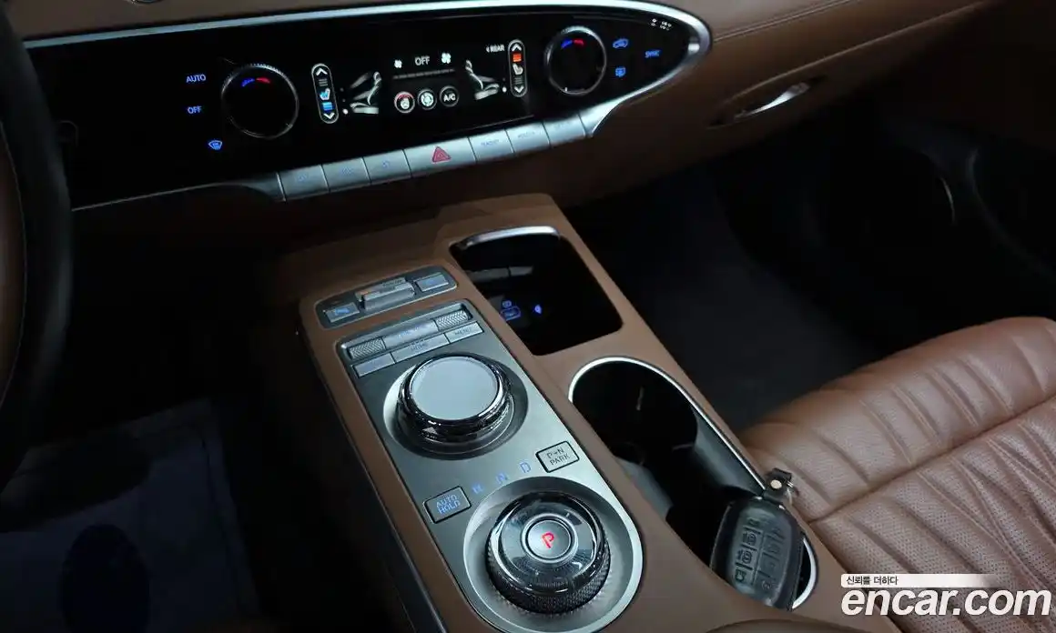 Genesis GV70 2022 2.5 Автомат в Москве № 1173722, фото 9