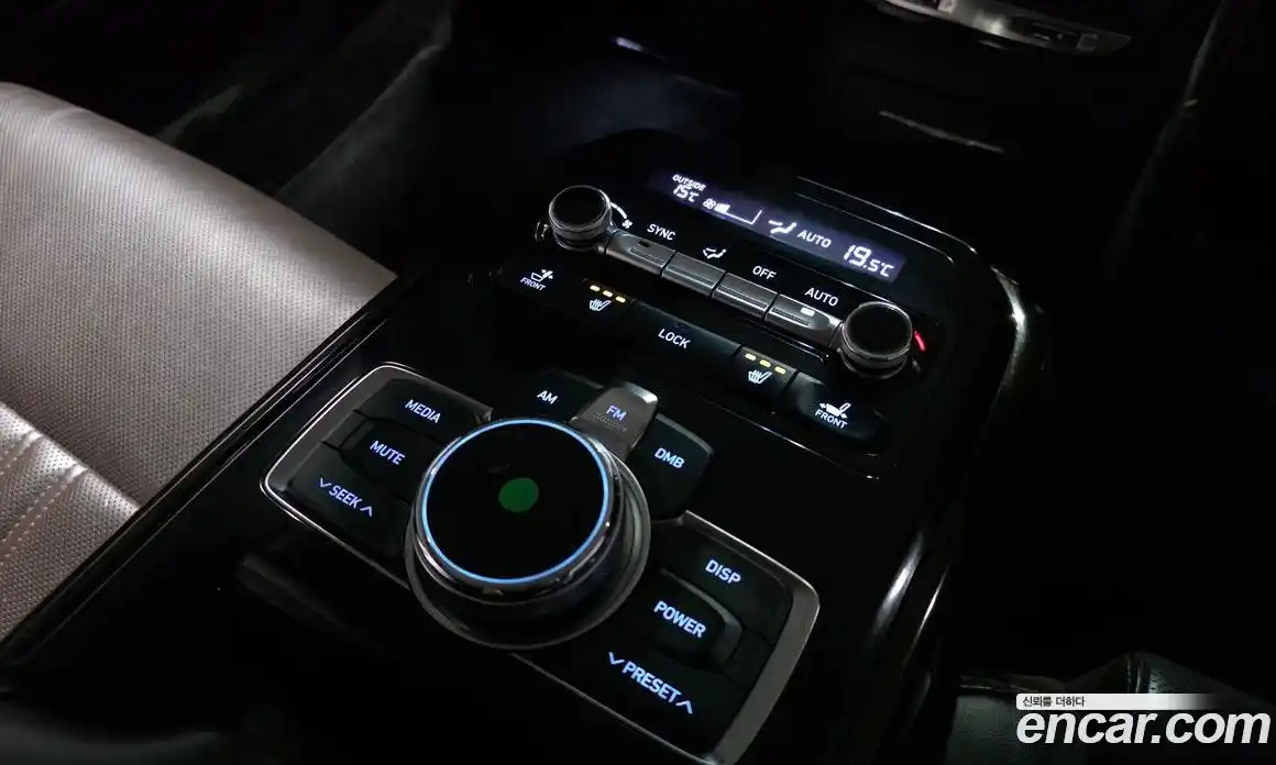 Genesis EQ900 2016 3.8 Автомат в Москве № 1173758, фото 17