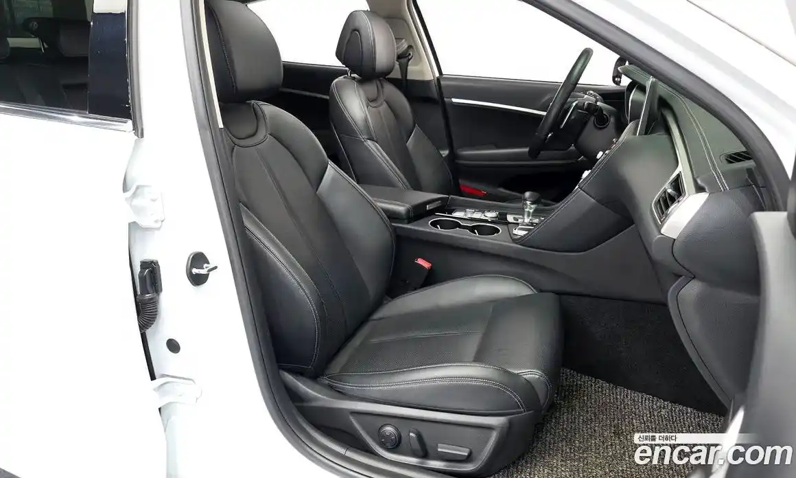 Genesis G70 2020 2.0 Автомат в Москве № 1173763, фото 10